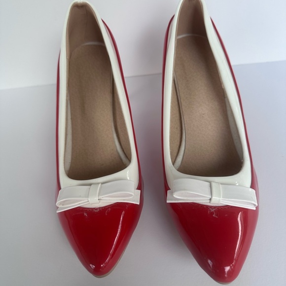 Women Classic Pumps Bowtie Patent Leather Closed Pointed Toe High Heel Shoes 10 - Picture 3 of 7